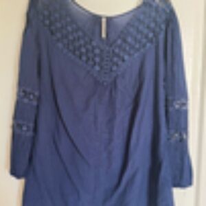 grand & greene Top w/ Blue Crochet Lace Sz 1X